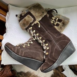 Report CASCADE Brown Suede Leather Laceup Boots Size 6.5